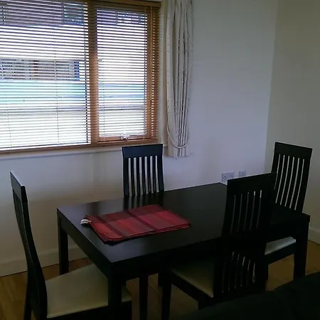Crescent Court *